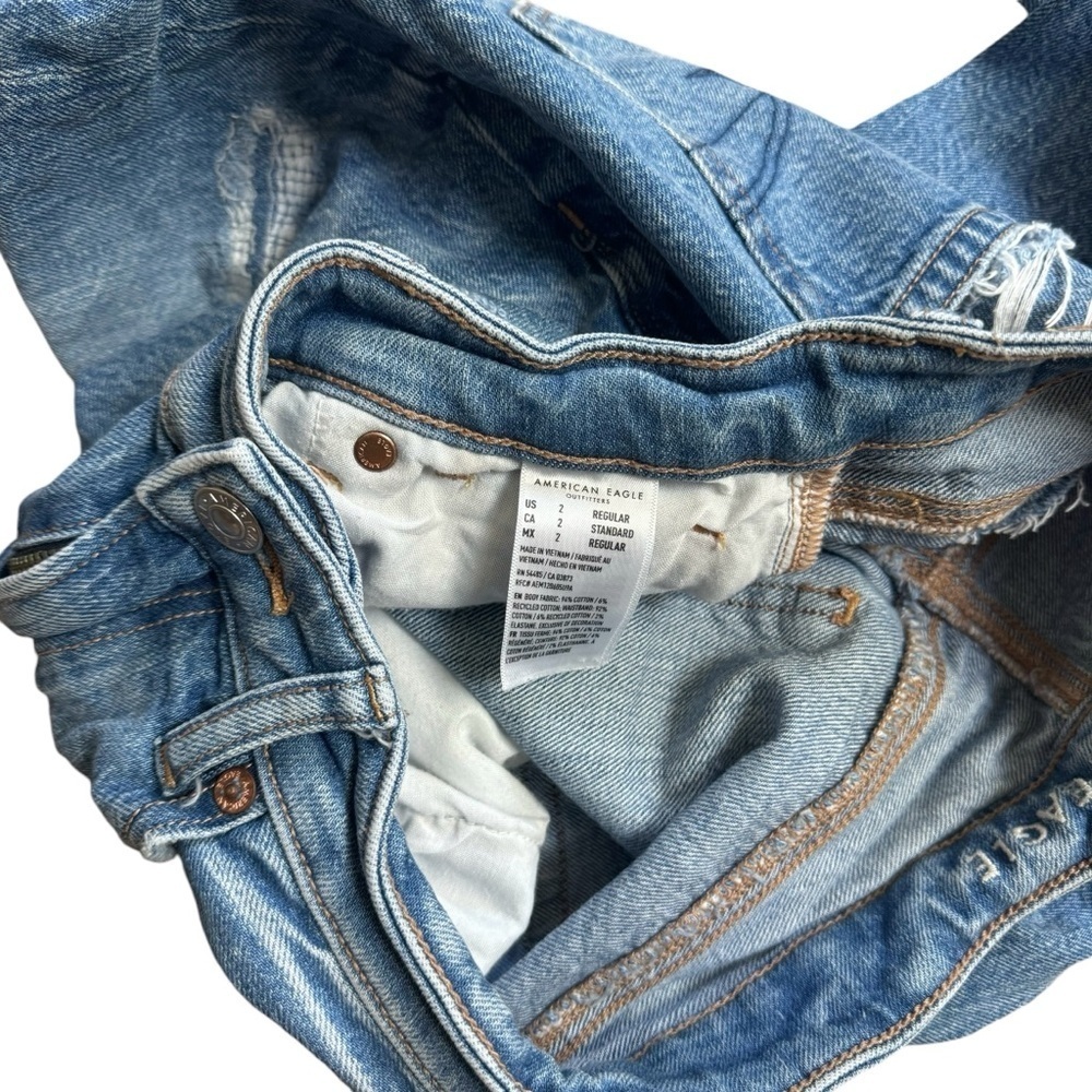 American Eagle AEO Women's Mom Straight Jeans Size 2 Distressed Blue Denim - Picture 11 of 11